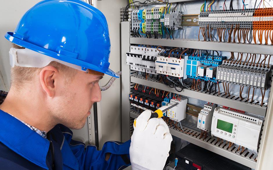 recherche travail électricien bâtiment Paris 7